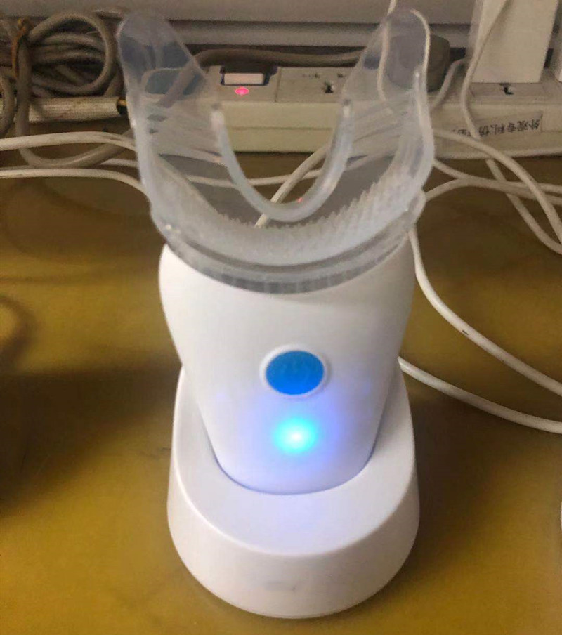 Super Effective Portable Teeth - Teeth Whitening Home Kit recensione e prezzo